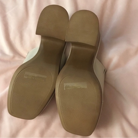 5/30% off - Beautiful cream platform wedge sandals - Picture 4 of 4